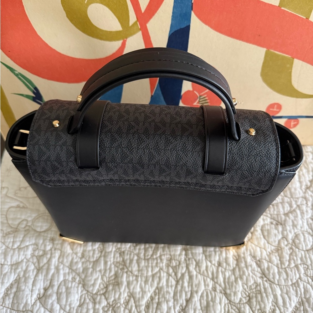 🌟NWT🌟 Michael Kors Manhattan Black & Grey Satchel w/ Gold Accents - Picture 8 of 15